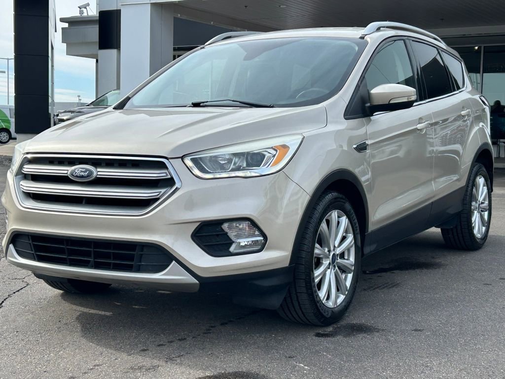 Used 2017 Ford Escape Titanium image 3