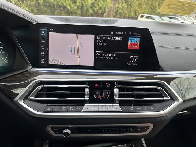 Used 2023 BMW X5 xDrive45e image 13