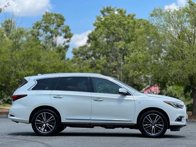 Used 2019 INFINITI QX60 Luxe w/ Essential Package AWD/4WD image 2