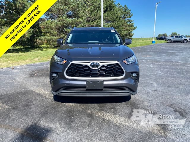 Used 2021 Toyota Highlander XLE AWD/4WD image 13