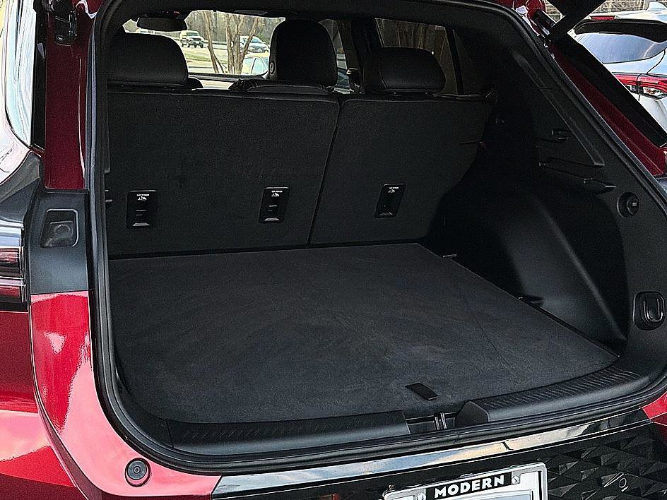 Used 2025 Chevrolet Equinox EV RS image 26