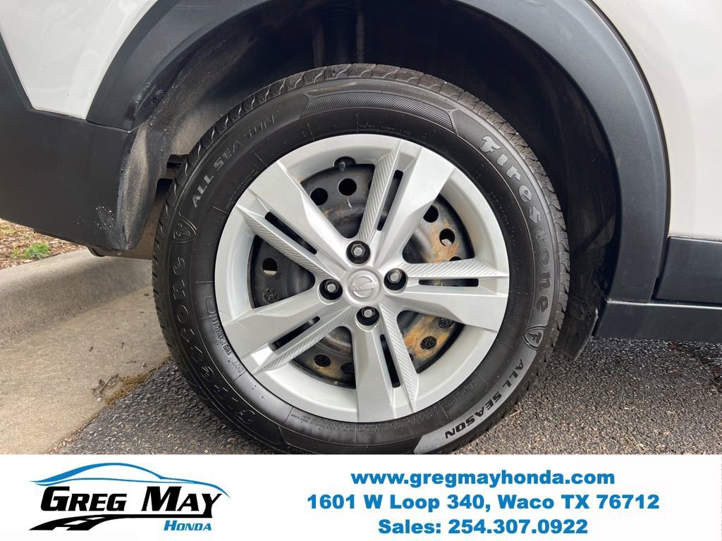 Used 2020 Nissan Kicks S FWD image 9