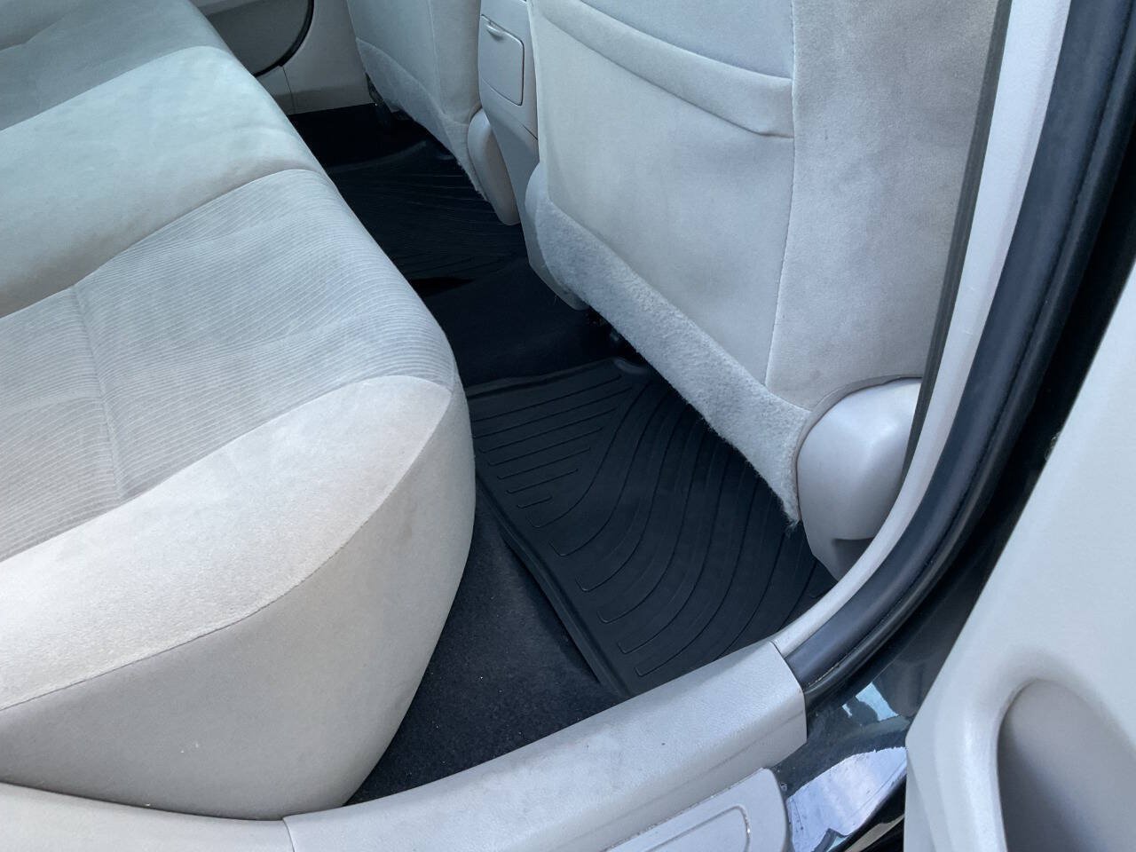 Used 2012 Toyota Corolla LE FWD image 31