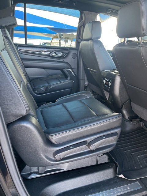 Used 2021 GMC Yukon XL Denali image 10