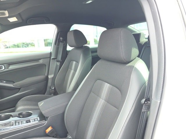 Used 2025 Honda Civic Sport image 14