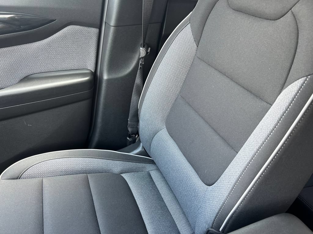 Used 2025 Chevrolet TrailBlazer LT AWD/4WD image 30
