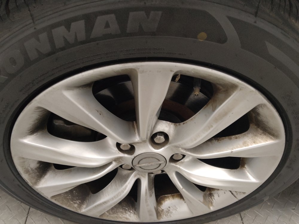 Used 2015 Chrysler 200 C w/ Navigation & Sound Group I image 31