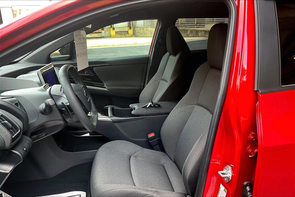 Certified 2025 Subaru Solterra AWD/4WD image 14