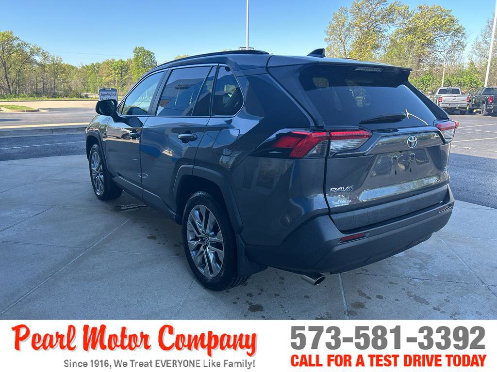 Used 2020 Toyota RAV4 XLE Premium AWD/4WD image 6