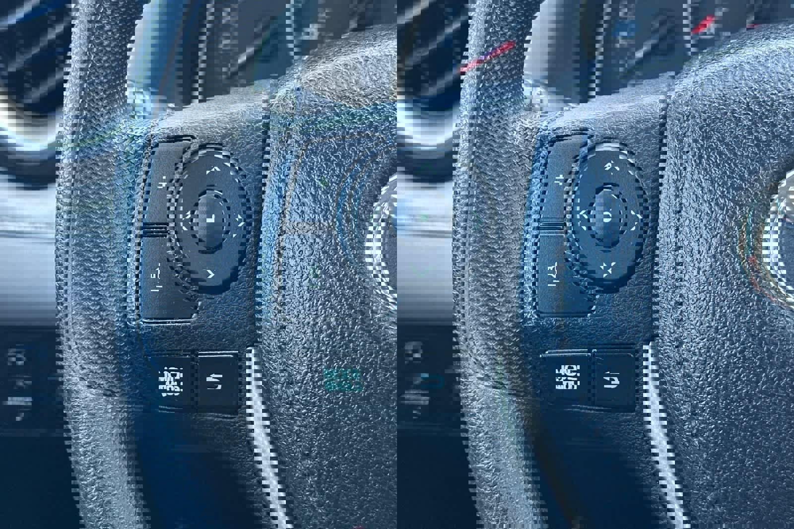 Used 2015 Toyota RAV4 XLE image 24