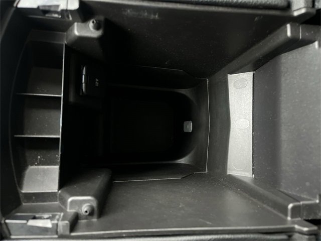 Used 2016 Ford Edge Titanium w/ Equipment Group 301A image 20