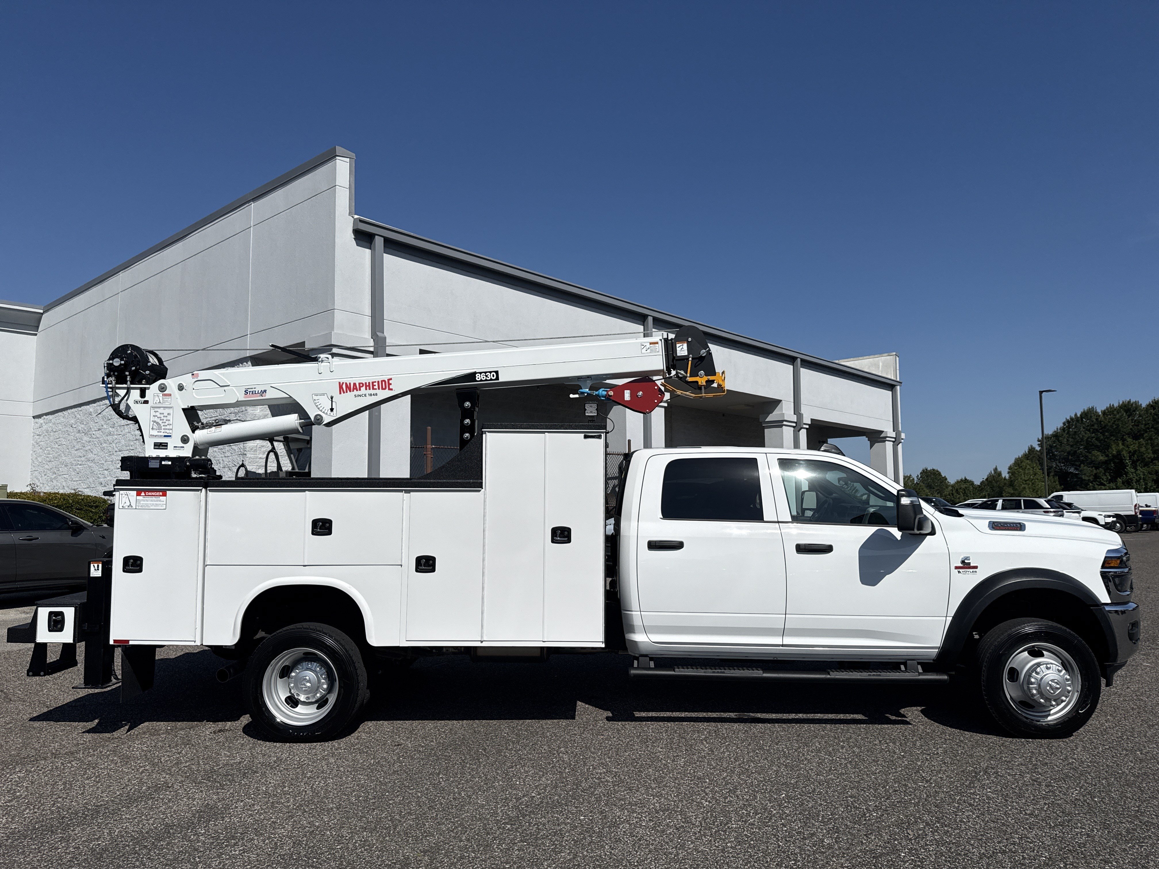 New 2026 RAM 5500 Tradesman AWD/4WD image 10