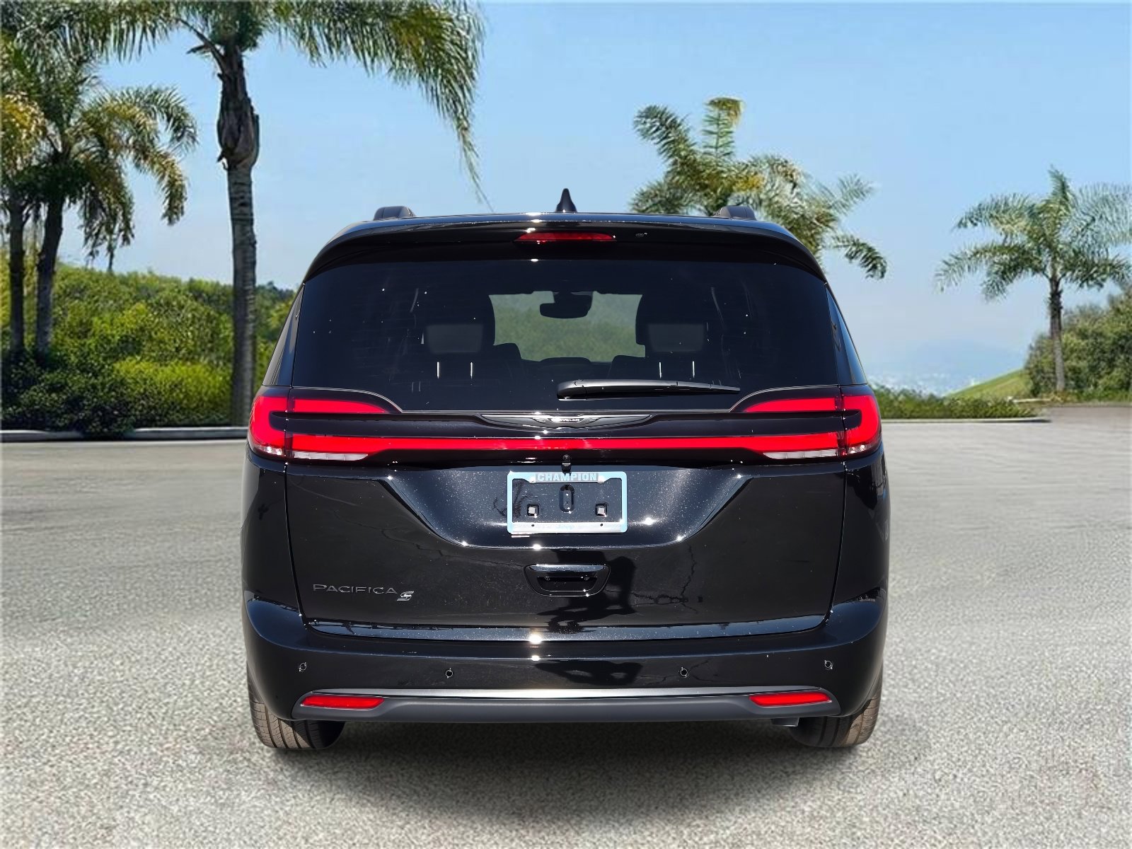 New 2026 Chrysler Pacifica Select w/ S Appearance Package image 5