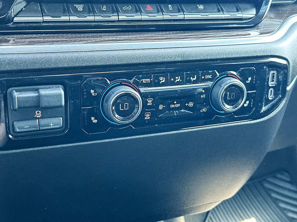 Used 2025 Chevrolet Silverado 2500 LT w/ Convenience Package image 14