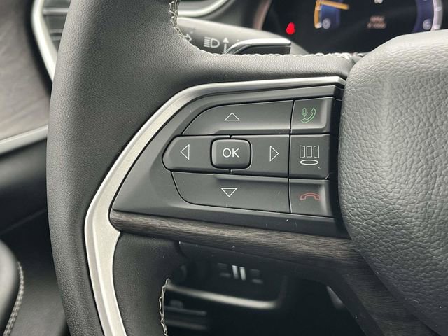 Used 2024 Jeep Grand Cherokee L Limited w/ Luxury Tech Group II image 29