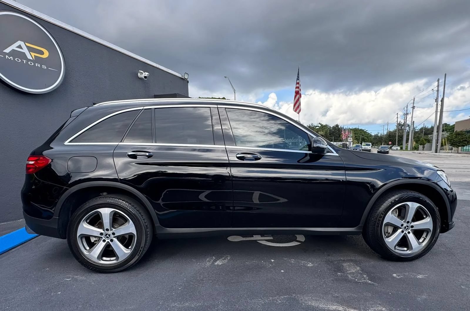 Used 2019 Mercedes-Benz GLC 300 image 11