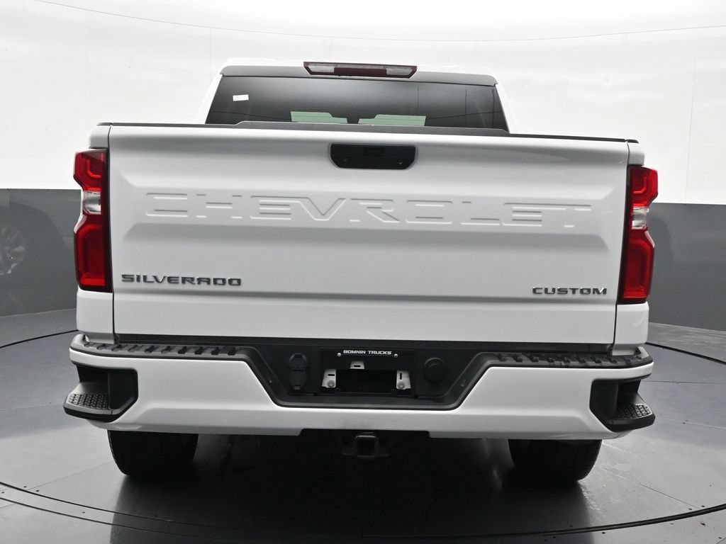 Used 2020 Chevrolet Silverado 1500 Custom w/ Custom Value Package RWD image 4