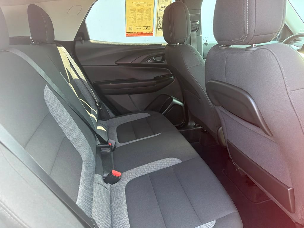 Used 2024 Chevrolet TrailBlazer LT w/ LT Cold Weather Package FWD image 7