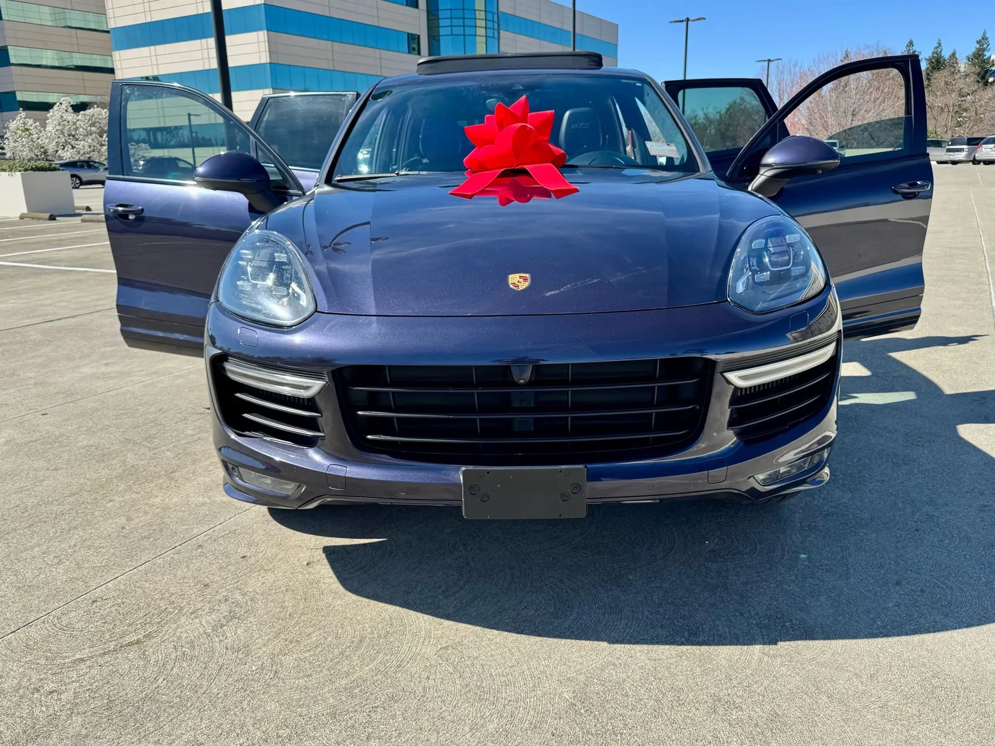 Used 2018 Porsche Cayenne GTS w/ Premium Package Plus AWD/4WD image 42