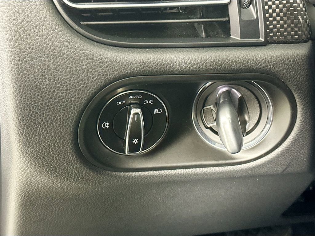 Used 2023 Porsche Macan GTS image 10