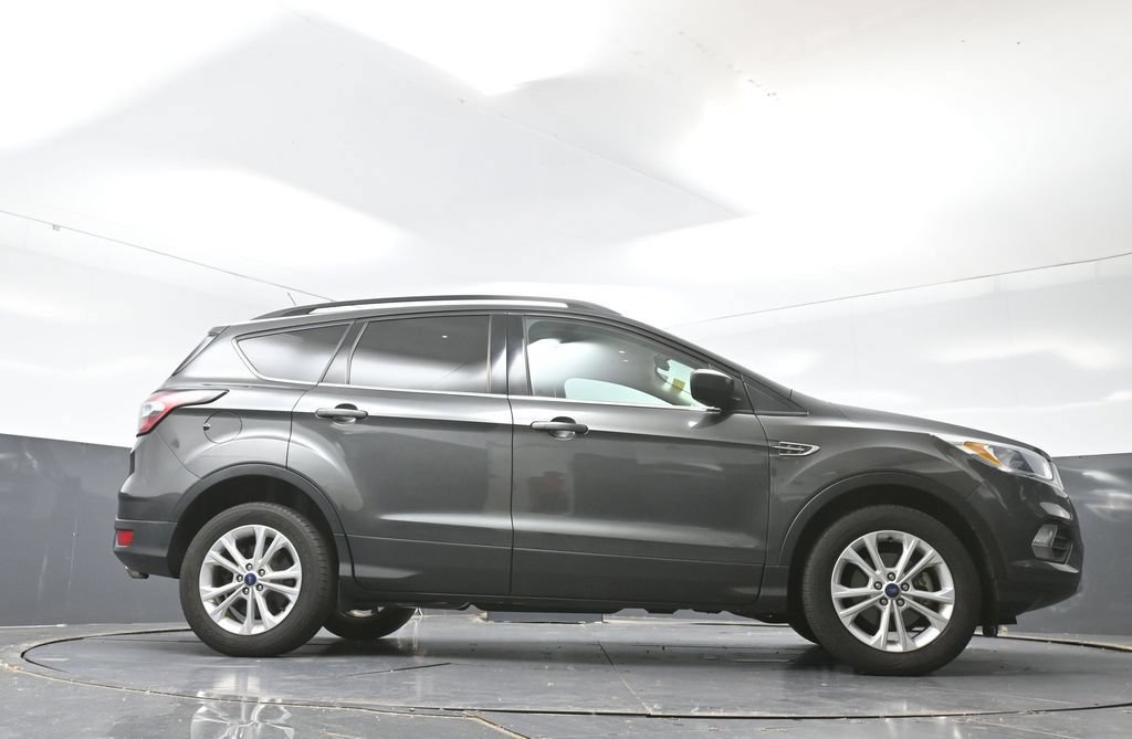Used 2018 Ford Escape SE w/ SE Sync 3 Package FWD image 49