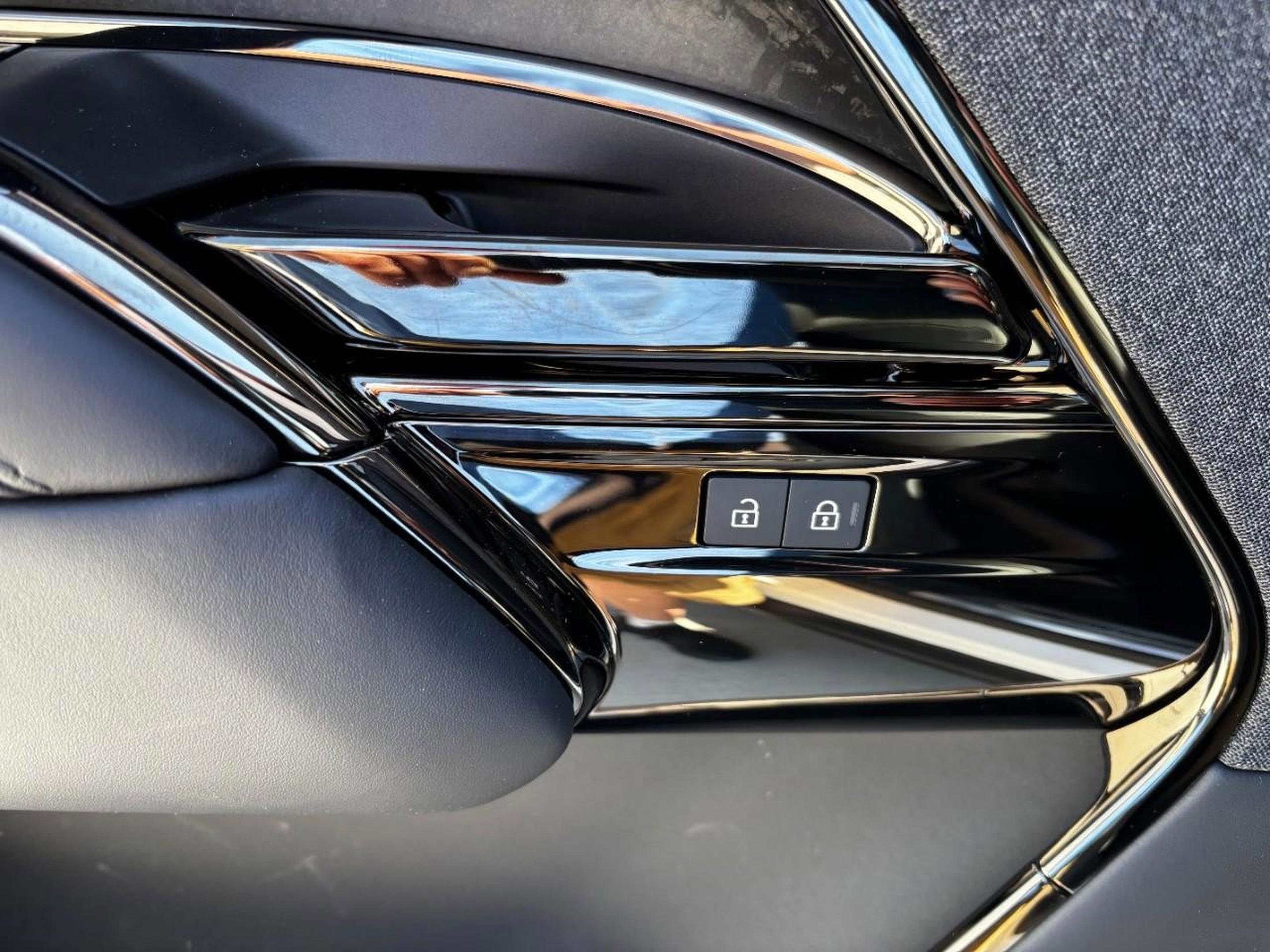 New 2025 Land Rover Range Rover Sport Autobiography image 34