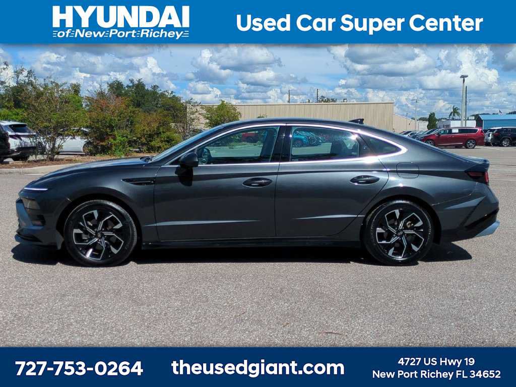 Used 2024 Hyundai Sonata SEL FWD image 2