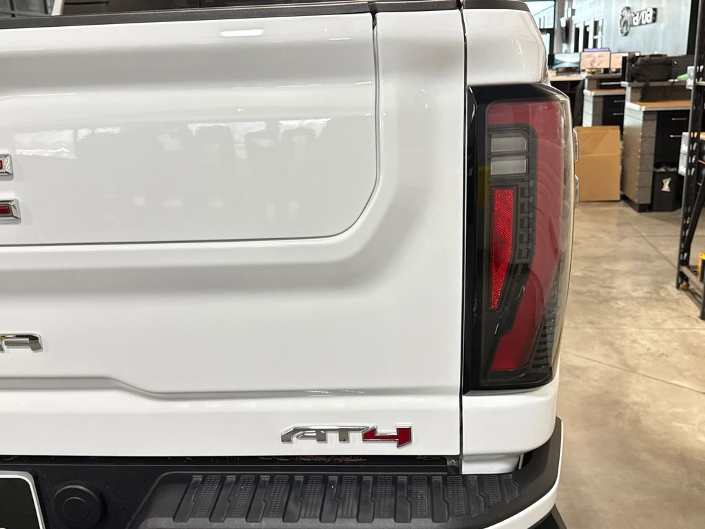 Used 2025 GMC Sierra 3500 AT4 w/ AT4 Premium Plus Package image 8