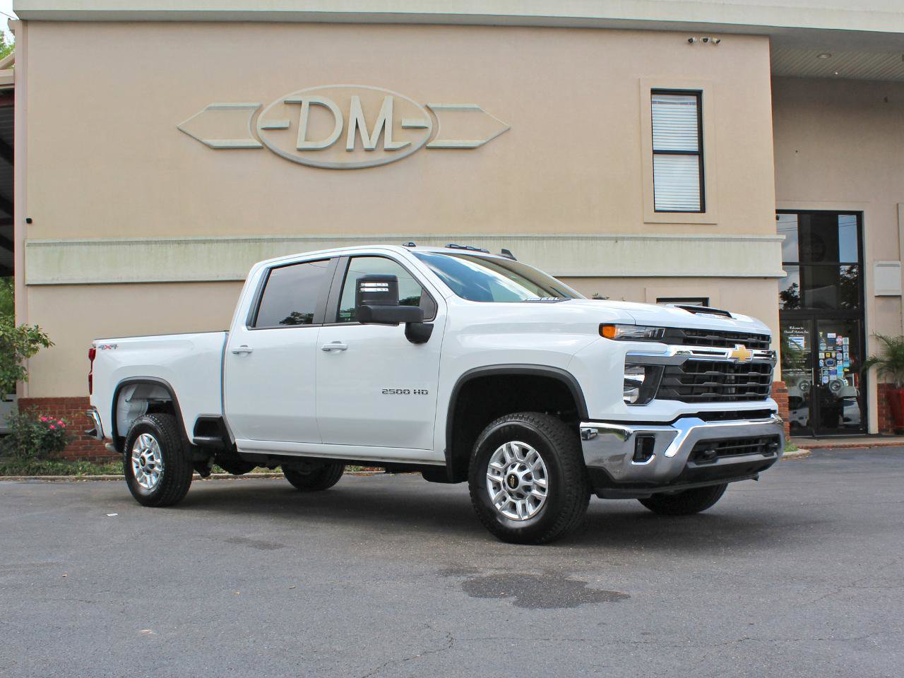 Used 2024 Chevrolet Silverado 2500 LT w/ Safety Package image 5