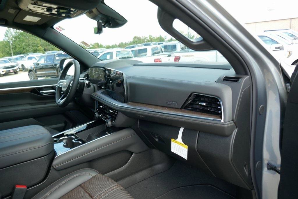 New 2026 Chevrolet Tahoe High Country w/ Sun And Tow Package image 9