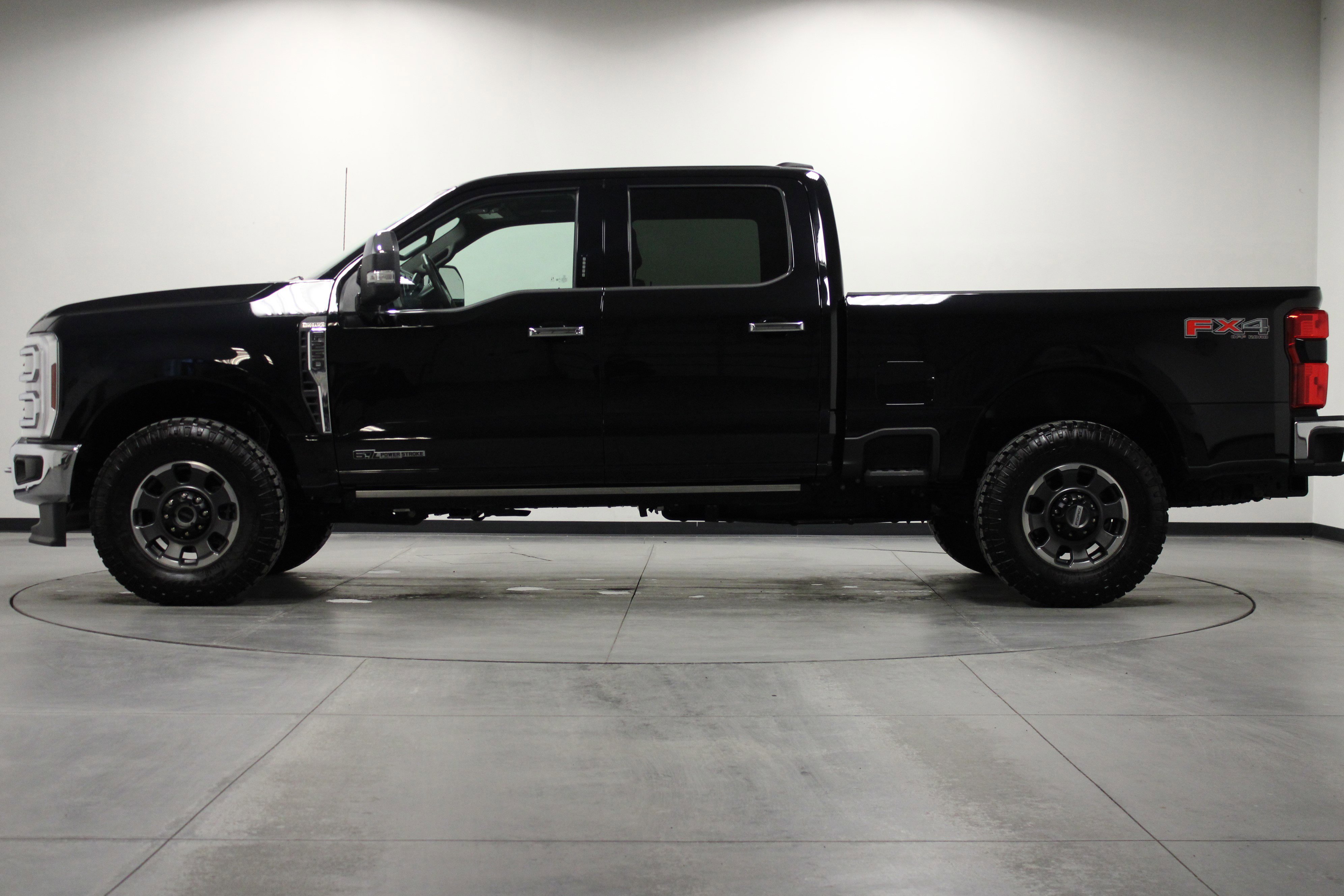 Used 2024 Ford F250 King Ranch w/ Chrome Package image 7