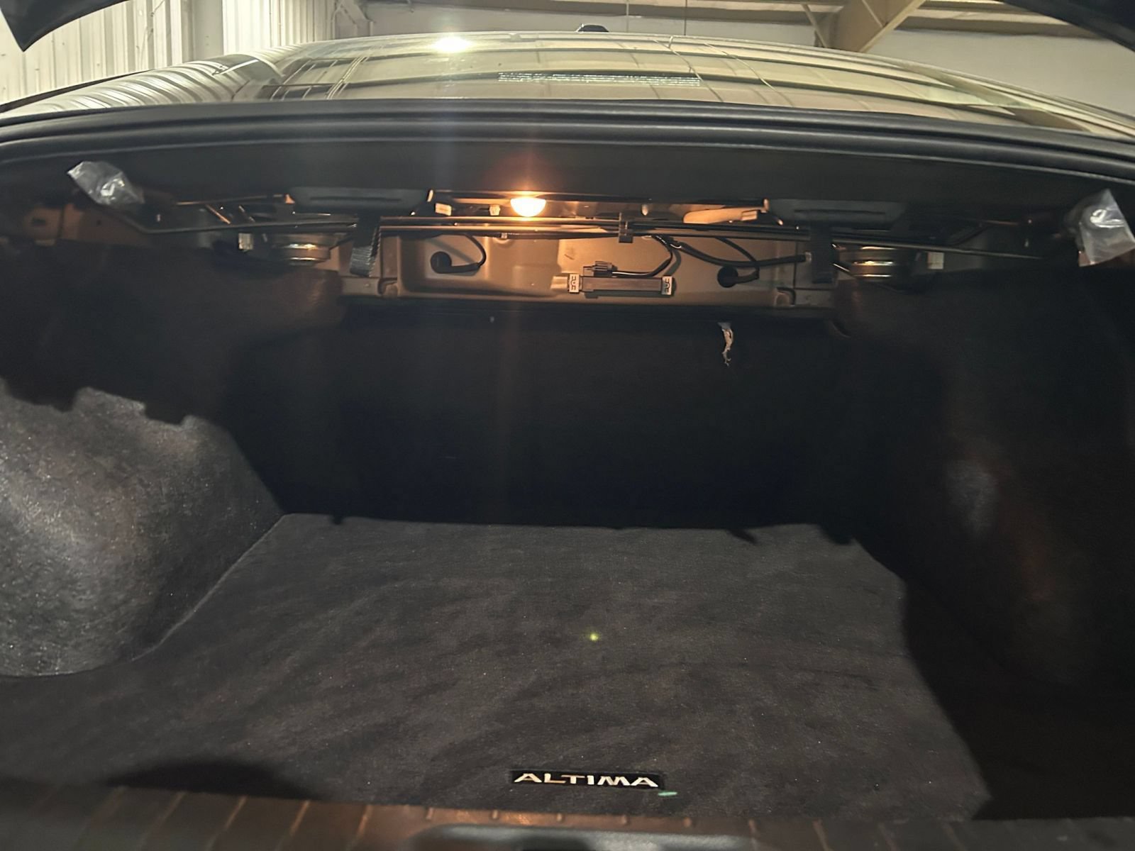 Used 2025 Nissan Altima 2.5 SV FWD image 21