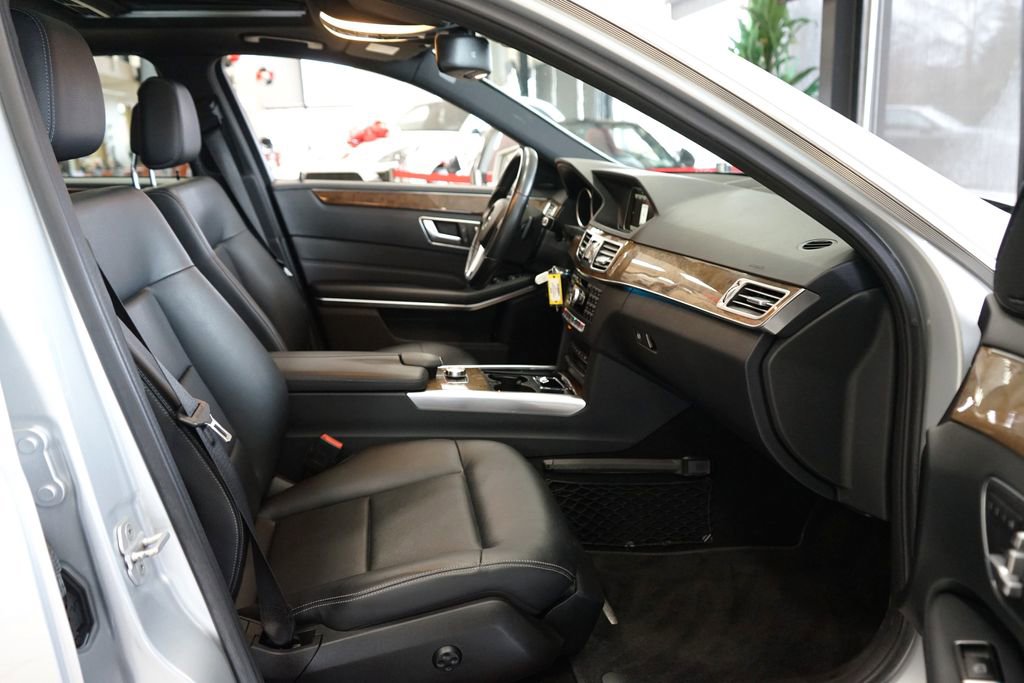 Used 2014 Mercedes-Benz E 350 4MATIC Sedan image 43