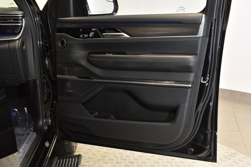 Used 2023 Jeep Grand Wagoneer Series II w/ Quick Order Packagew 28T image 34