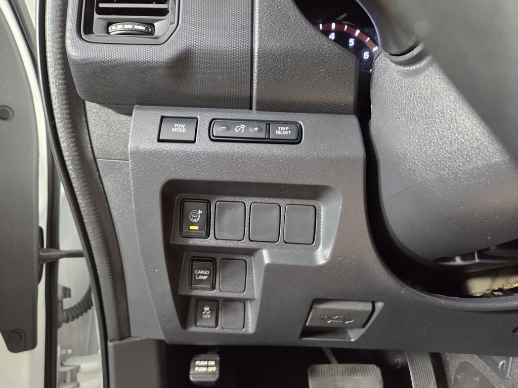 Used 2023 Nissan Frontier Pro-X w/ Technology Package RWD image 20