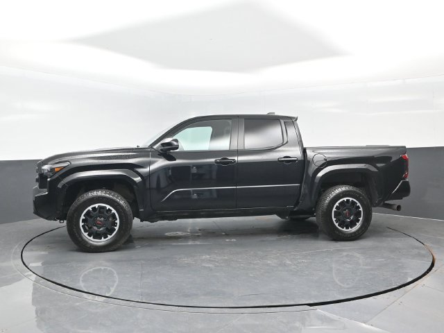 Used 2024 Toyota Tacoma SR5 AWD/4WD image 4