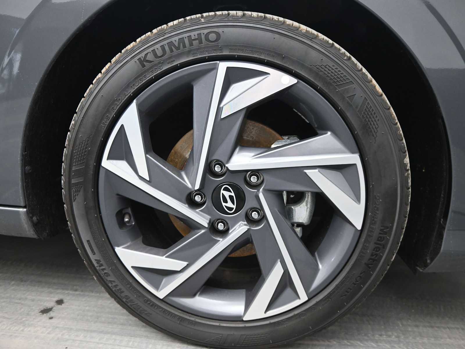 Certified 2025 Hyundai Elantra Sport image 10