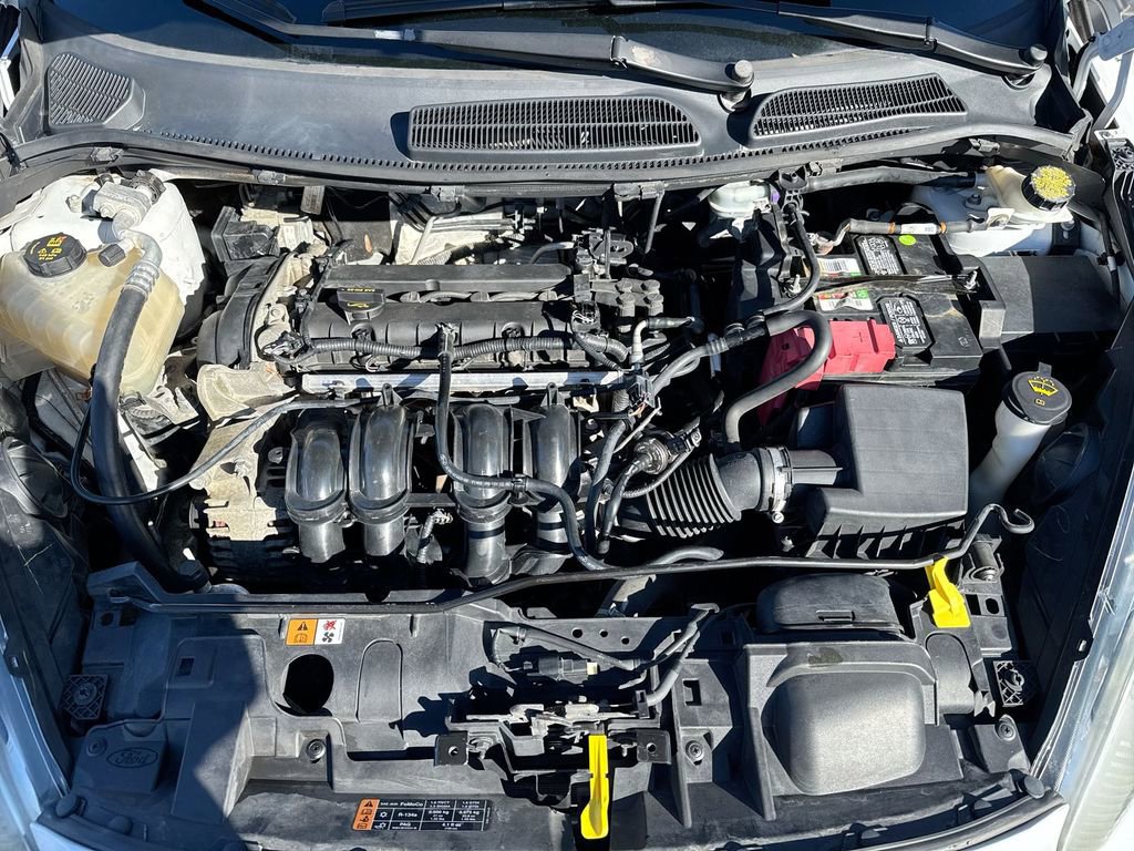 Used 2015 Ford Fiesta S image 22