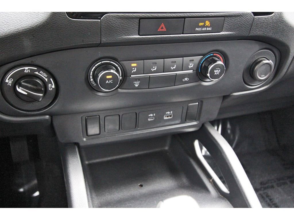 Used 2022 Nissan Frontier SV AWD/4WD image 25