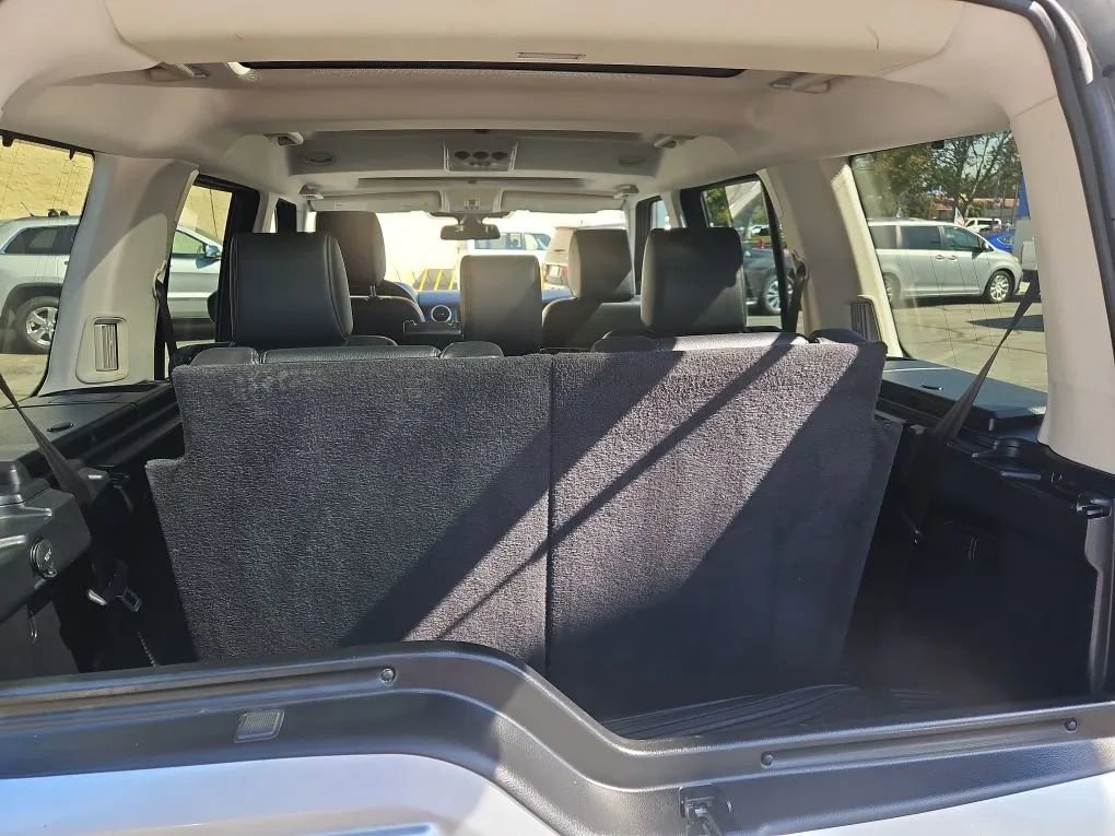 Used 2016 Land Rover LR4 HSE Silver Edition image 26