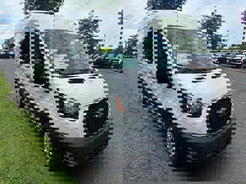 Used 2024 Ford Transit 250 148 Medium Roof w/ Exterior Upgrade Package image 3