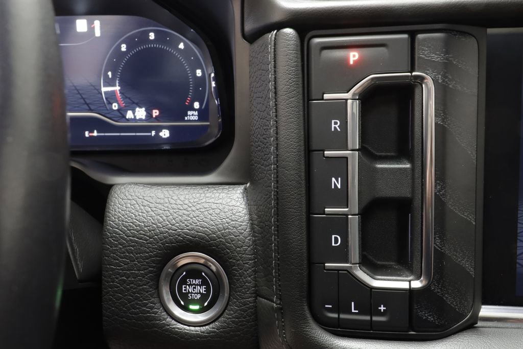 Used 2023 GMC Yukon Denali w/ Advanced Technology Package AWD/4WD image 14