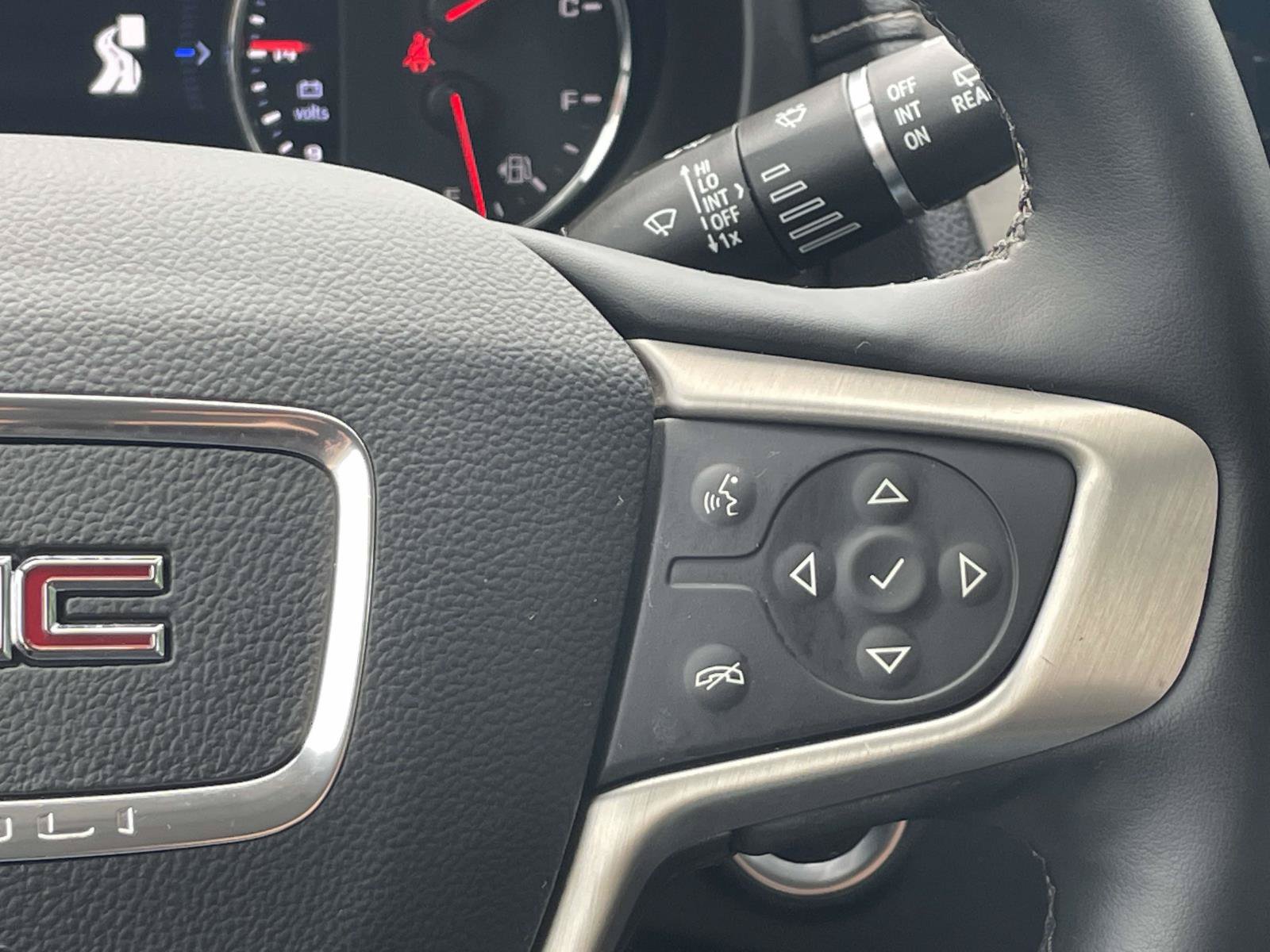 Certified 2023 GMC Terrain Denali w/ Black Diamond Edition AWD/4WD image 38