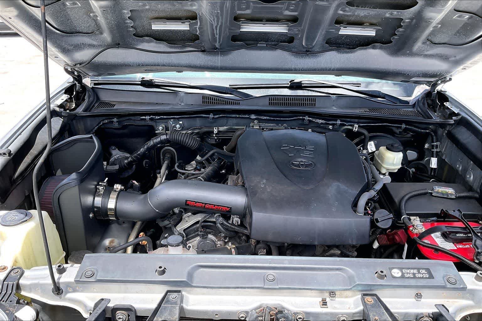Used 2018 Toyota Tacoma 4x4 Double Cab image 9