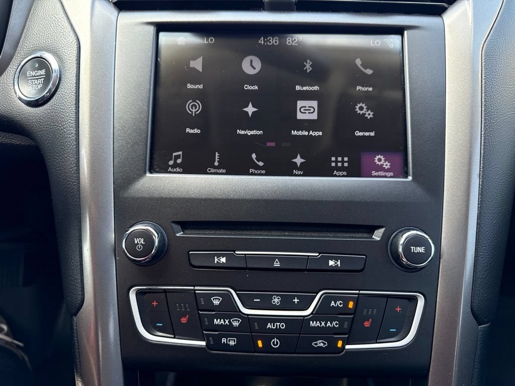 Used 2018 Ford Fusion SE w/ Fusion SE Technology Package FWD image 28