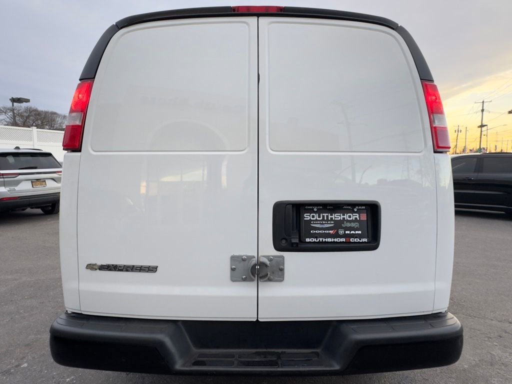 Used 2019 Chevrolet Express 2500 RWD image 6