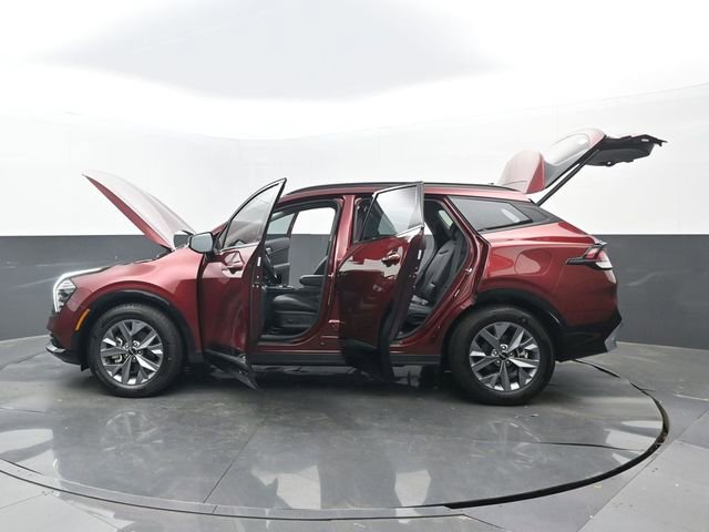 Used 2025 Kia Sportage SX image 32