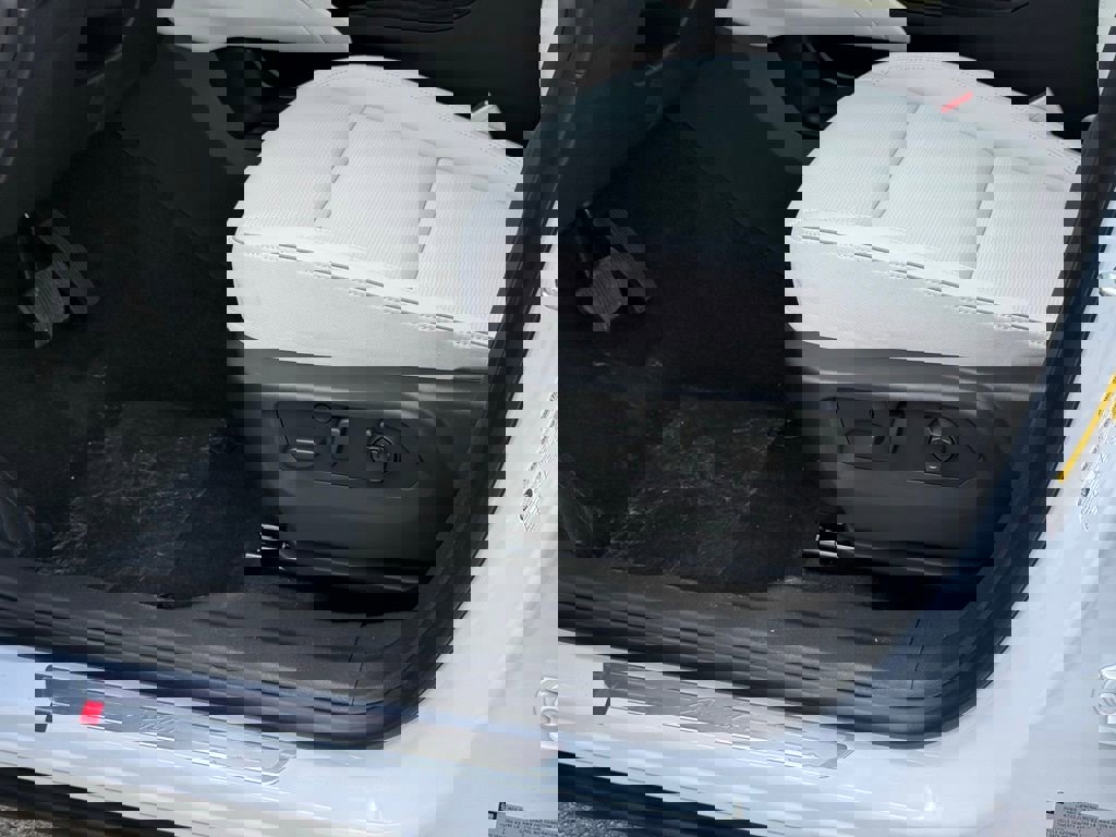 New 2026 Buick Envision Avenir image 18