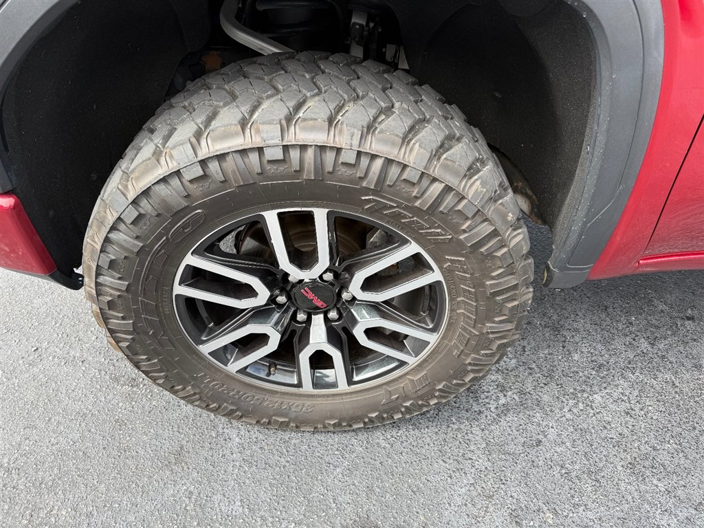 Used 2020 GMC Sierra 1500 AT4 w/ Off-Road Performance Package image 8