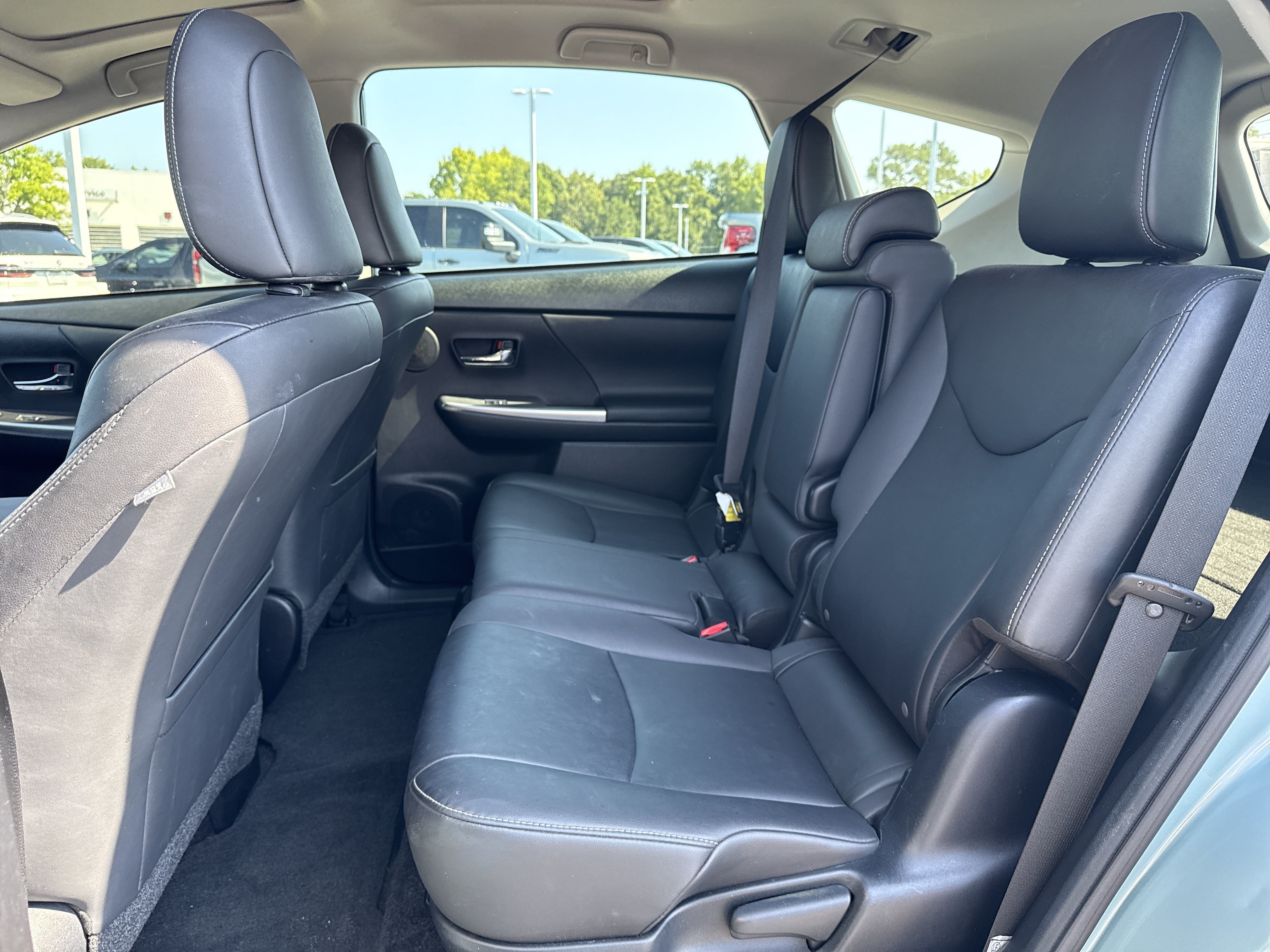 Used 2015 Toyota Prius V Five w/ Advanced Technology Package FWD image 30
